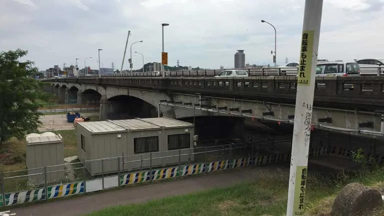 多摩川 関戸橋