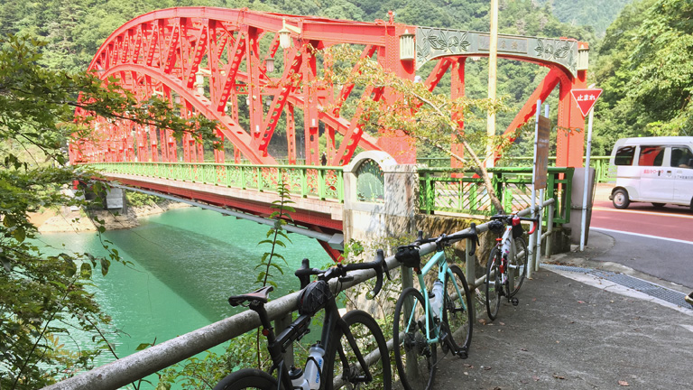 峰谷橋