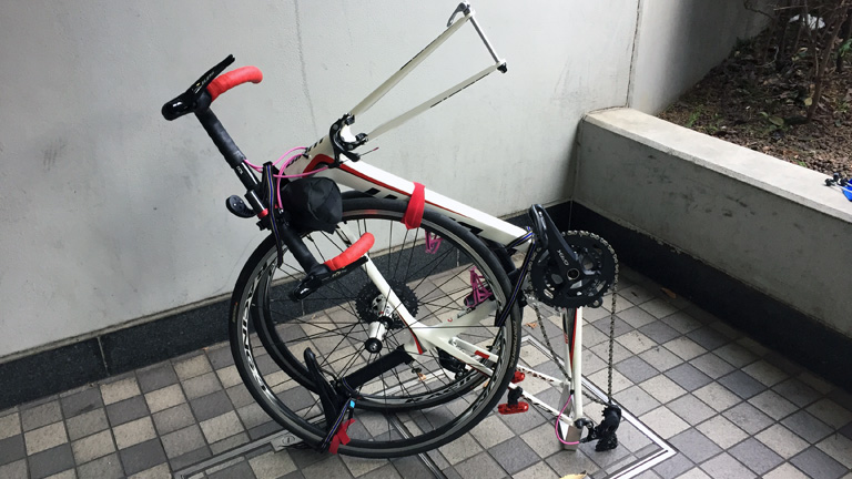 輪行 ホイール固定