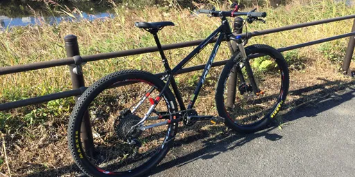 マウンテンバイクにドロッパーシートポスト - 模型製作と自転車