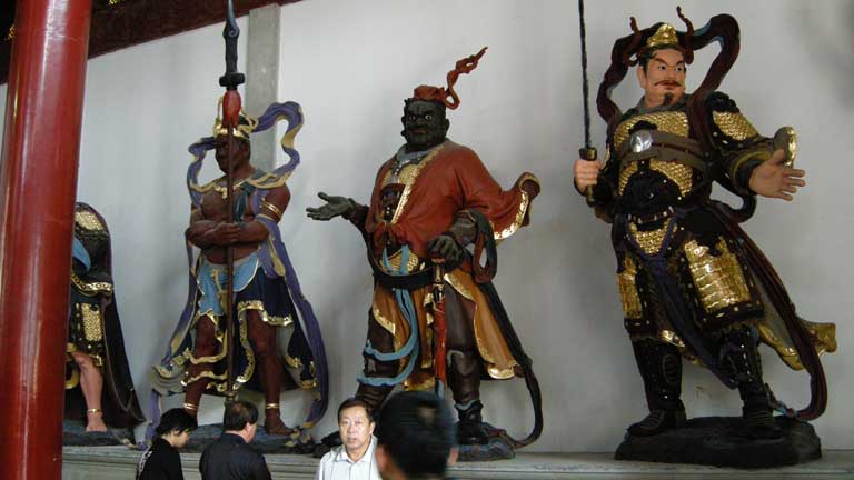 霊隠寺の仏像